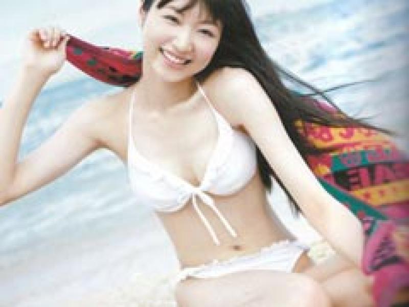 戸松遥 おっぱいのサムネイル