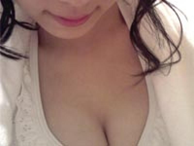 浪速娘室加奈子がブログで巨乳おっぱいを披露！のサムネイル
