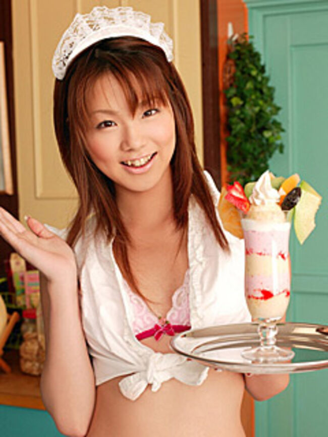 ウェイトレスのおっぱい009