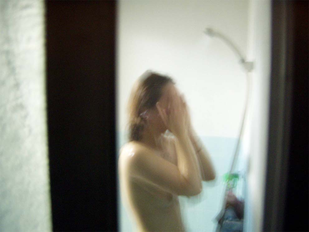 【家庭内 オッパイ画像】好きな女の子の風呂場を覗いてしまった！m9(^Д^)ﾌﾟｷﾞｬｰ015