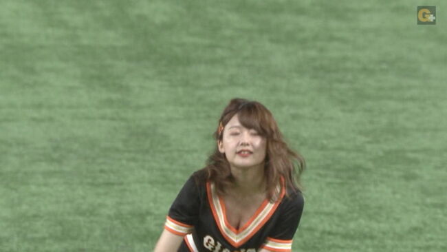 尾崎里紗アナのオッパイをいつか揉んでみたいんだ！！！008