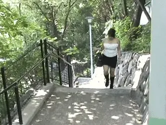 おっぱいポロリGIF画像120枚 芸能人やAV女優・外人美女の巨乳がこぼれるハプニングのタイミング集めてみた076