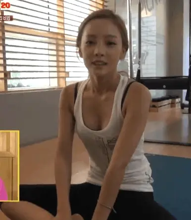 着衣エロgif画像70枚 セックスや乳揉みなど服越しのおっぱいがエロすぎる有能gif集めてみた053