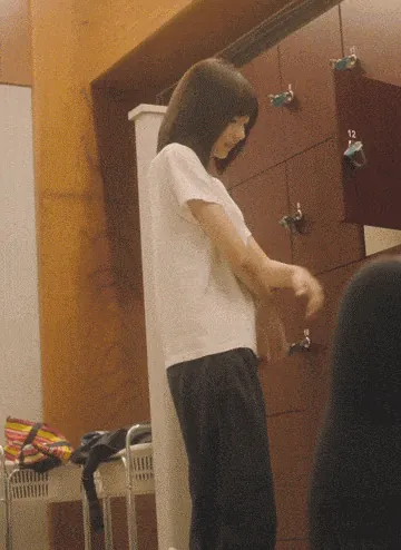 お風呂盗撮GIF画像84枚 素人の生々しい入浴姿や脱衣所隠し撮り集めてみた013