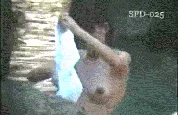 お風呂盗撮GIF画像84枚 素人の生々しい入浴姿や脱衣所隠し撮り集めてみた018