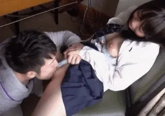 クンニgifエロ画像150枚 マンコやクリトリスを舐め回されてヨガってる女の子集めてみた077