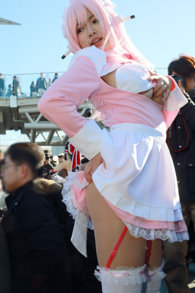 冬コミ エロ画像129枚 (C97)の過激コスプレイヤーや美少女レイヤーのおっぱい・パンチラ集めてみた026