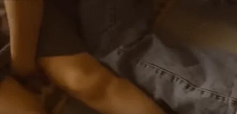 芸能人濡れ場エロGIF画像149枚 有名人の乳首丸出しなセックス動画をエロgifで集めてみた089