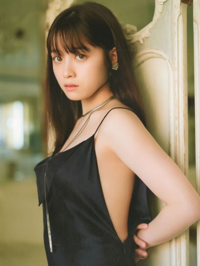 橋本環奈の巨乳谷間やグラビア画像659枚 おっぱいが大きい清純派女優の谷間や水着姿、お宝チラリショットまとめ009