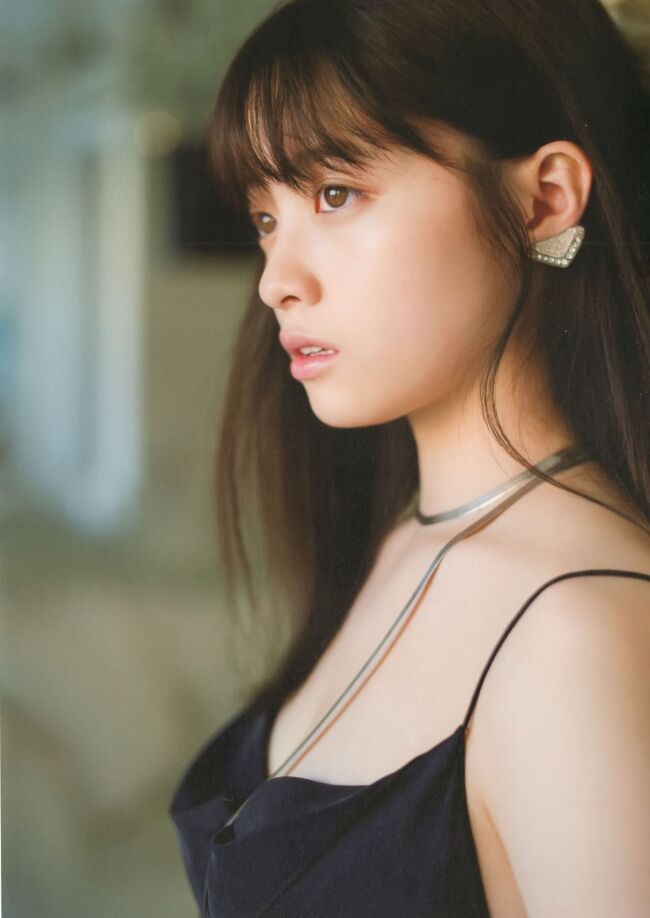 橋本環奈の巨乳谷間やグラビア画像659枚 おっぱいが大きい清純派女優の谷間や水着姿、お宝チラリショットまとめ017
