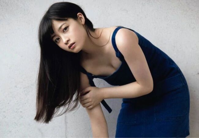 橋本環奈の巨乳谷間やグラビア画像659枚 おっぱいが大きい清純派女優の谷間や水着姿、お宝チラリショットまとめ028