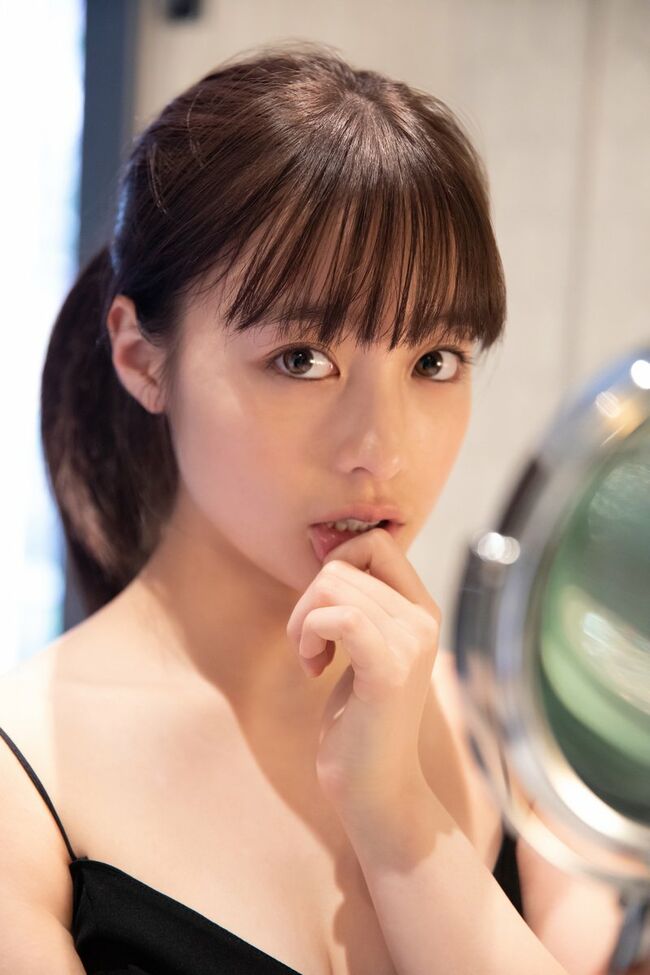 橋本環奈の巨乳谷間やグラビア画像659枚 おっぱいが大きい清純派女優の谷間や水着姿、お宝チラリショットまとめ044
