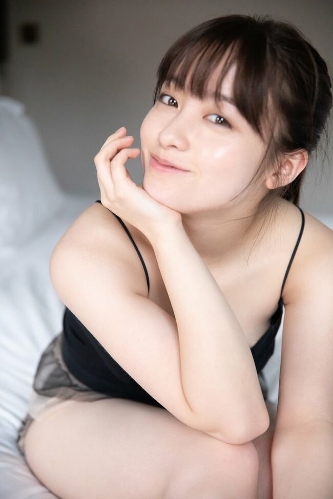 橋本環奈の巨乳谷間やグラビア画像659枚 おっぱいが大きい清純派女優の谷間や水着姿、お宝チラリショットまとめ046