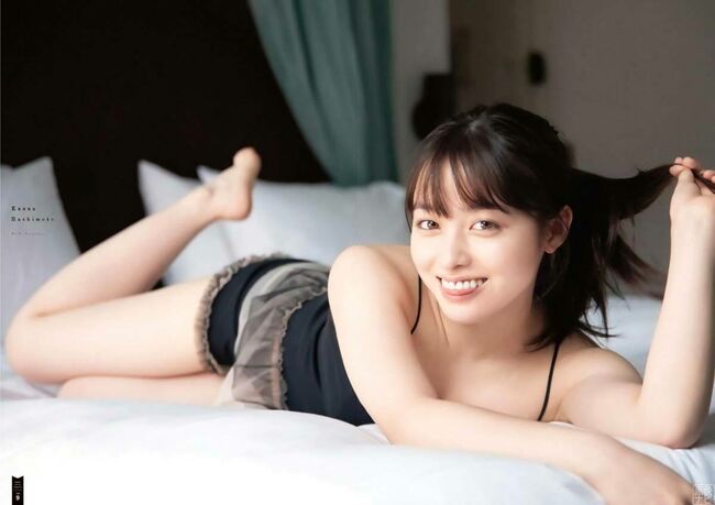 橋本環奈の巨乳谷間やグラビア画像659枚 おっぱいが大きい清純派女優の谷間や水着姿、お宝チラリショットまとめ049