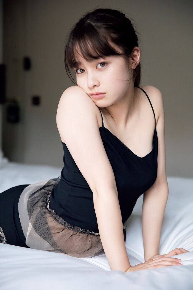 橋本環奈の巨乳谷間やグラビア画像659枚 おっぱいが大きい清純派女優の谷間や水着姿、お宝チラリショットまとめ051