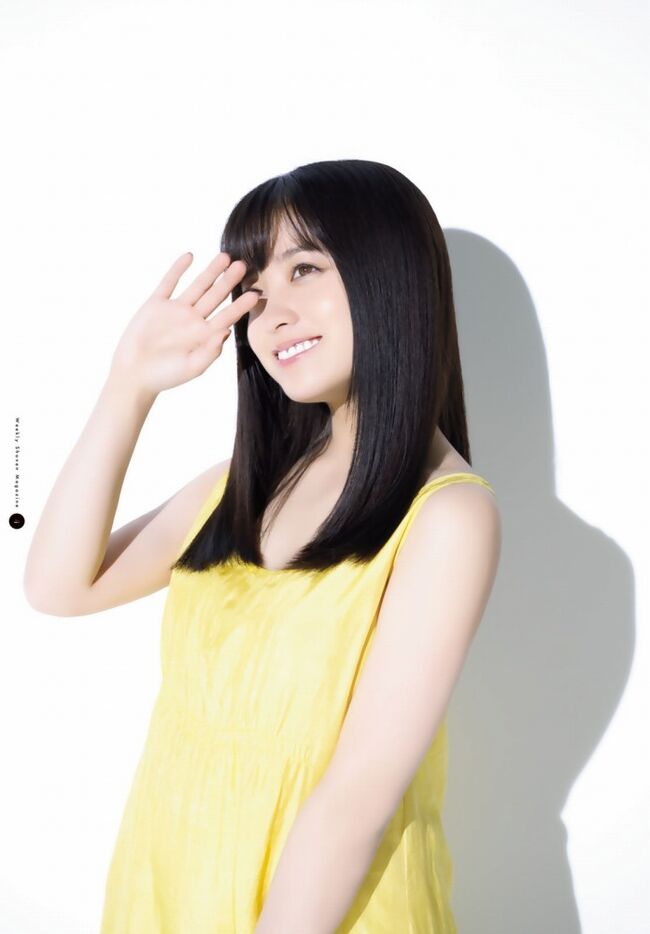 橋本環奈の巨乳谷間やグラビア画像659枚 おっぱいが大きい清純派女優の谷間や水着姿、お宝チラリショットまとめ092
