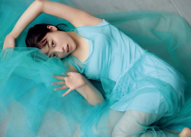 橋本環奈の巨乳谷間やグラビア画像659枚 おっぱいが大きい清純派女優の谷間や水着姿、お宝チラリショットまとめ099