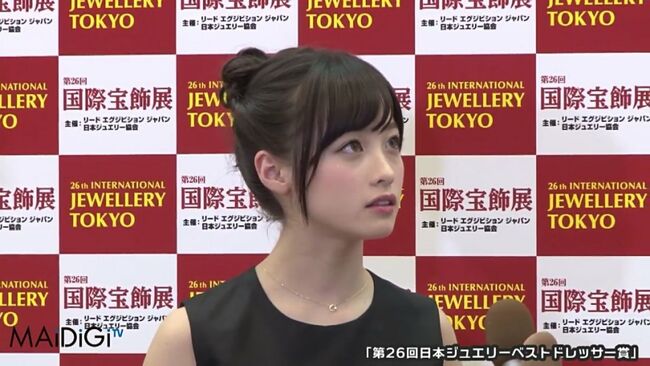 橋本環奈の巨乳谷間やグラビア画像659枚 おっぱいが大きい清純派女優の谷間や水着姿、お宝チラリショットまとめ124