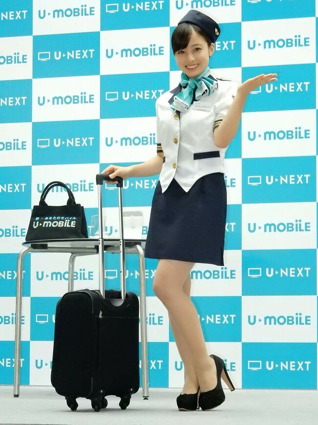 橋本環奈の巨乳谷間やグラビア画像659枚 おっぱいが大きい清純派女優の谷間や水着姿、お宝チラリショットまとめ128