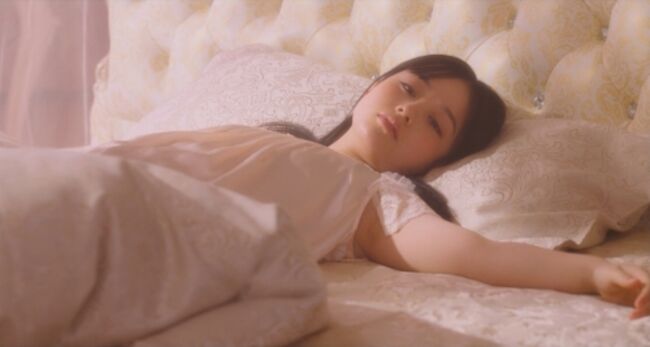 橋本環奈の巨乳谷間やグラビア画像659枚 おっぱいが大きい清純派女優の谷間や水着姿、お宝チラリショットまとめ149