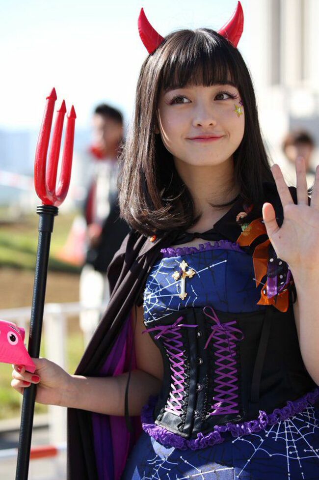 橋本環奈の巨乳谷間やグラビア画像659枚 おっぱいが大きい清純派女優の谷間や水着姿、お宝チラリショットまとめ202