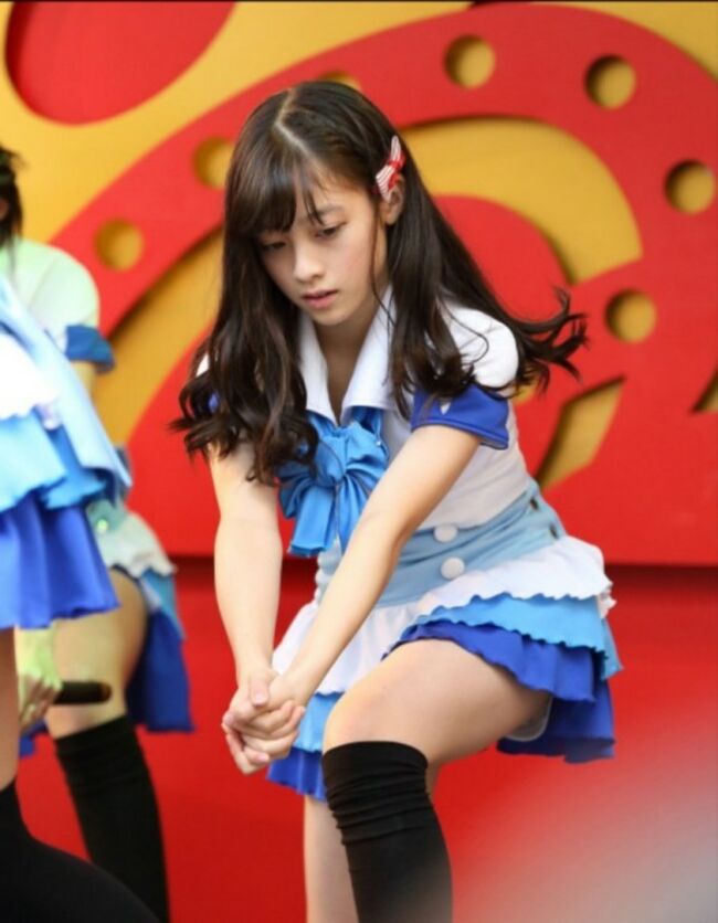 橋本環奈の巨乳谷間やグラビア画像659枚 おっぱいが大きい清純派女優の谷間や水着姿、お宝チラリショットまとめ226