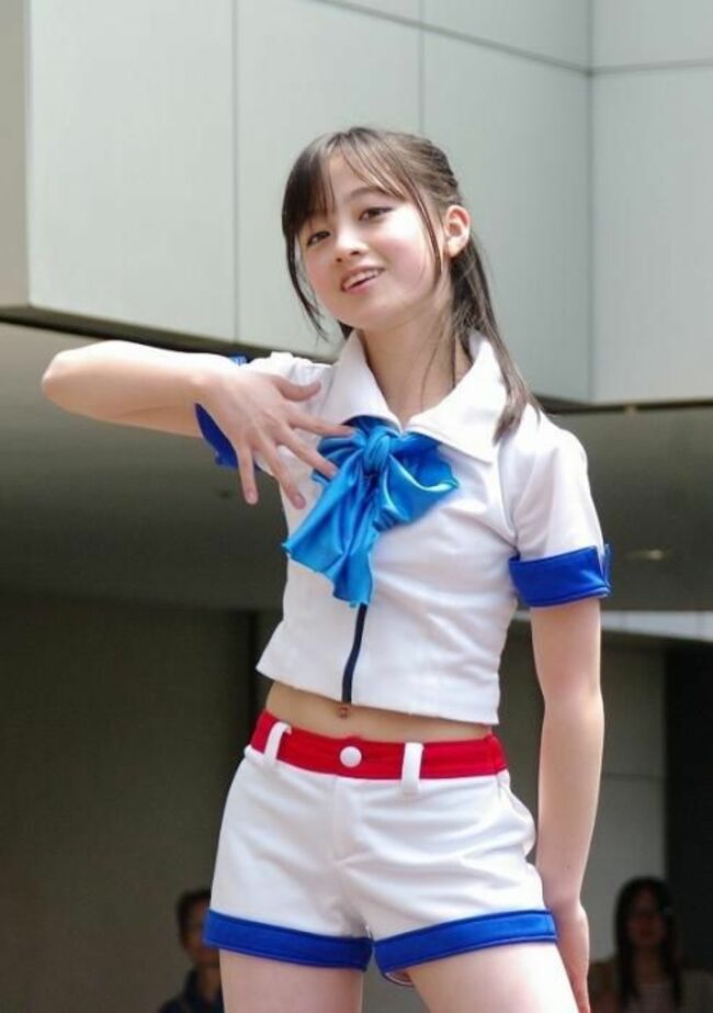 橋本環奈の巨乳谷間やグラビア画像659枚 おっぱいが大きい清純派女優の谷間や水着姿、お宝チラリショットまとめ230