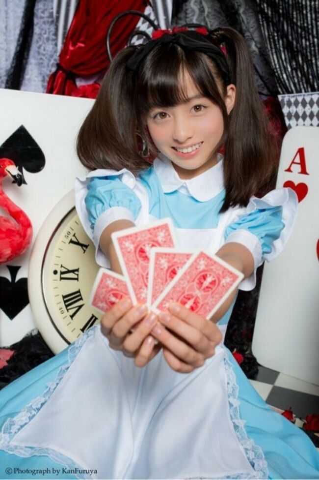 橋本環奈の巨乳谷間やグラビア画像659枚 おっぱいが大きい清純派女優の谷間や水着姿、お宝チラリショットまとめ240