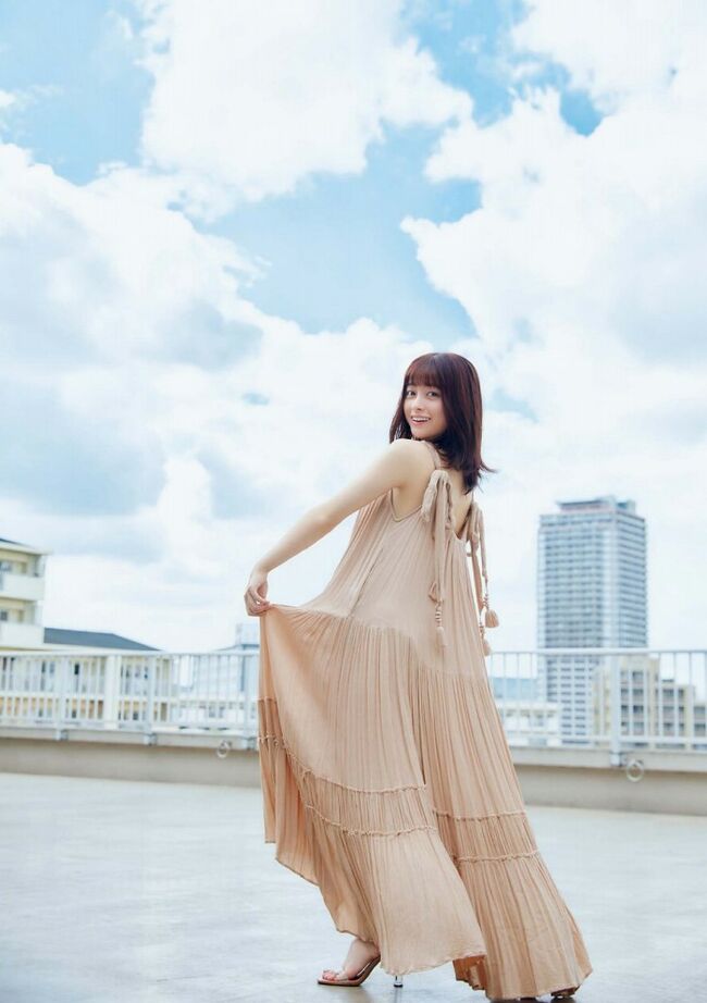 橋本環奈の巨乳谷間やグラビア画像659枚 おっぱいが大きい清純派女優の谷間や水着姿、お宝チラリショットまとめ261