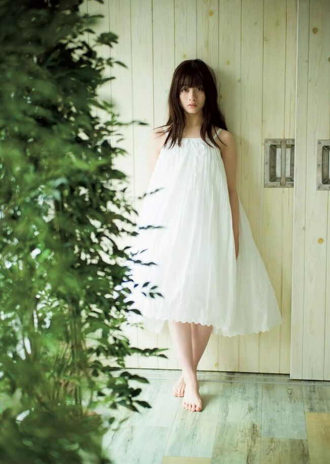橋本環奈の巨乳谷間やグラビア画像659枚 おっぱいが大きい清純派女優の谷間や水着姿、お宝チラリショットまとめ271