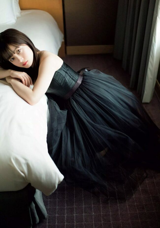 橋本環奈の巨乳谷間やグラビア画像659枚 おっぱいが大きい清純派女優の谷間や水着姿、お宝チラリショットまとめ292
