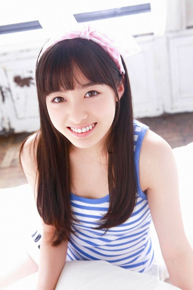 橋本環奈の巨乳谷間やグラビア画像659枚 おっぱいが大きい清純派女優の谷間や水着姿、お宝チラリショットまとめ315