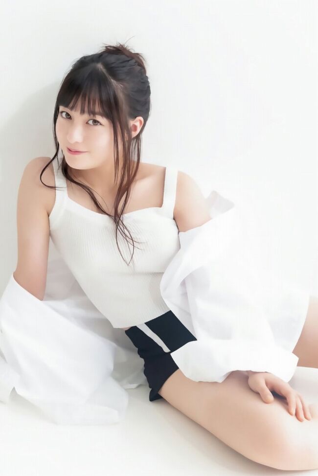 橋本環奈の巨乳谷間やグラビア画像659枚 おっぱいが大きい清純派女優の谷間や水着姿、お宝チラリショットまとめ317