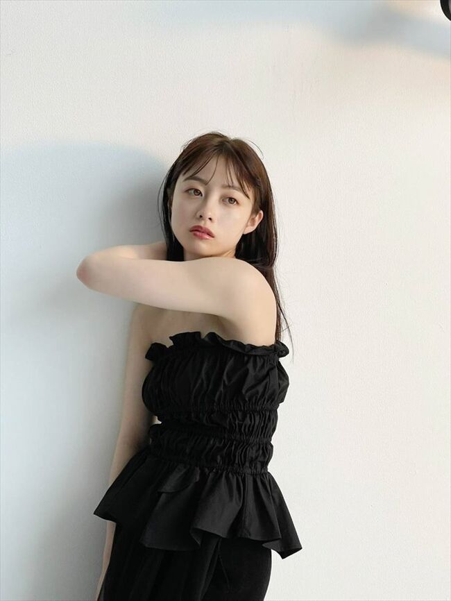 橋本環奈の巨乳谷間やグラビア画像659枚 おっぱいが大きい清純派女優の谷間や水着姿、お宝チラリショットまとめ346