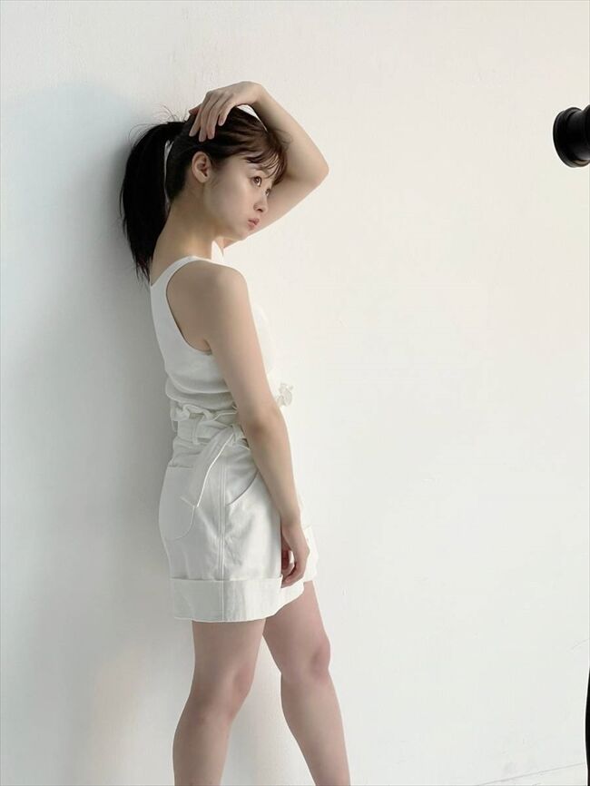 橋本環奈の巨乳谷間やグラビア画像659枚 おっぱいが大きい清純派女優の谷間や水着姿、お宝チラリショットまとめ349