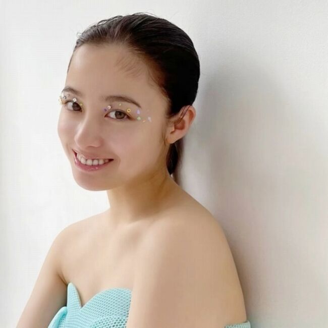 橋本環奈の巨乳谷間やグラビア画像659枚 おっぱいが大きい清純派女優の谷間や水着姿、お宝チラリショットまとめ356