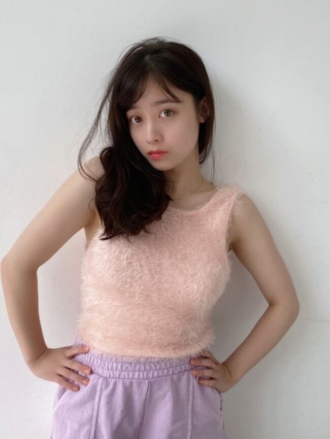 橋本環奈の巨乳谷間やグラビア画像659枚 おっぱいが大きい清純派女優の谷間や水着姿、お宝チラリショットまとめ361