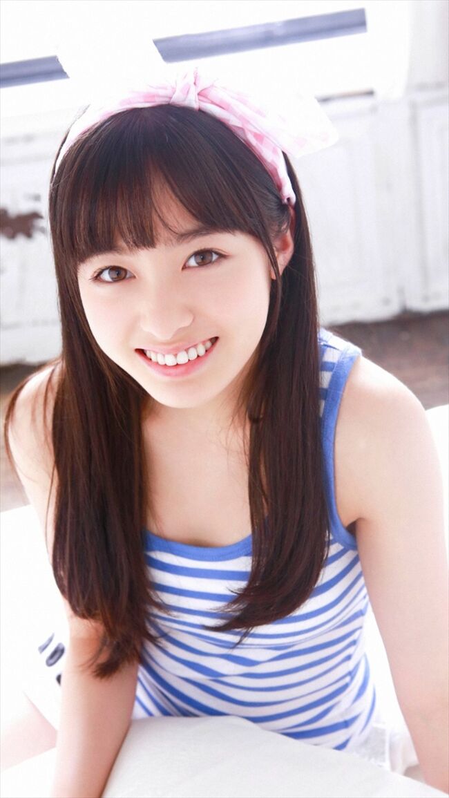 橋本環奈の巨乳谷間やグラビア画像659枚 おっぱいが大きい清純派女優の谷間や水着姿、お宝チラリショットまとめ372