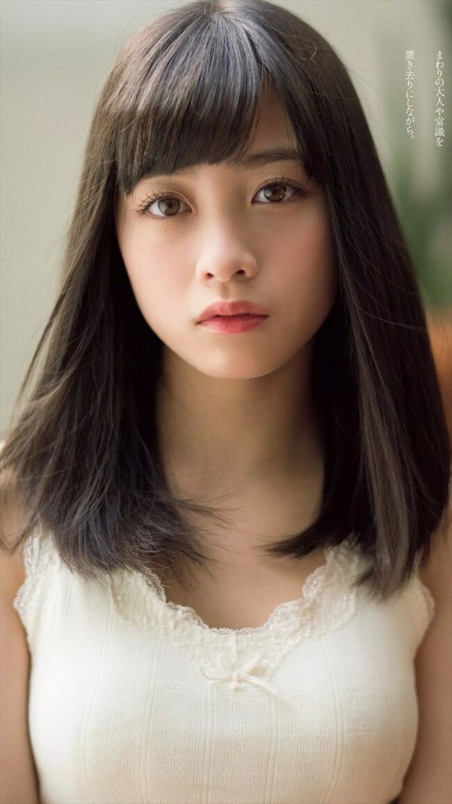 橋本環奈の巨乳谷間やグラビア画像659枚 おっぱいが大きい清純派女優の谷間や水着姿、お宝チラリショットまとめ393