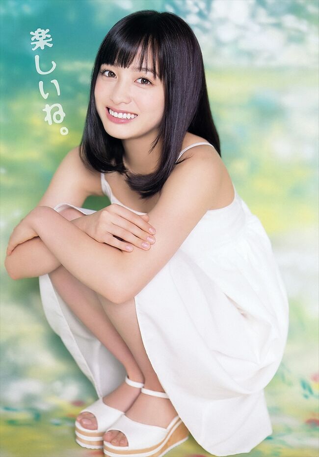 橋本環奈の巨乳谷間やグラビア画像659枚 おっぱいが大きい清純派女優の谷間や水着姿、お宝チラリショットまとめ396