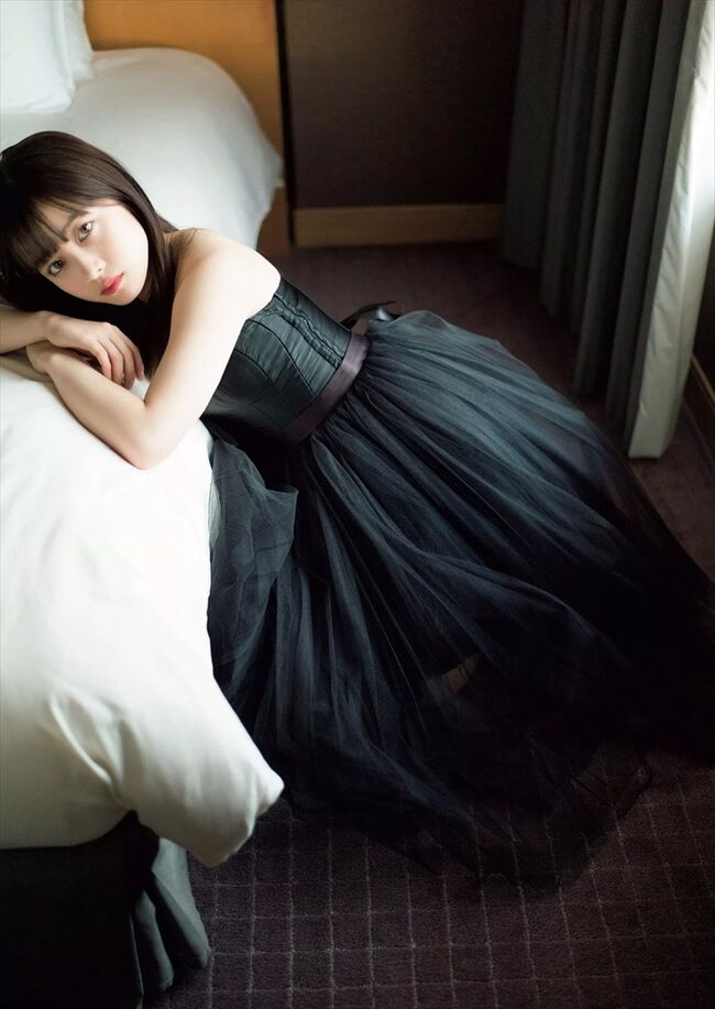 橋本環奈の巨乳谷間やグラビア画像659枚 おっぱいが大きい清純派女優の谷間や水着姿、お宝チラリショットまとめ405