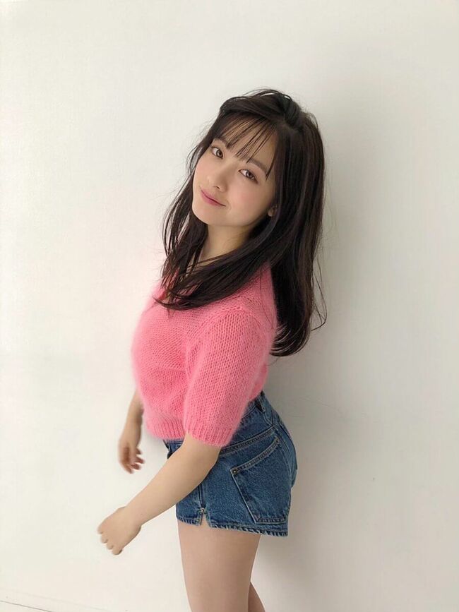 橋本環奈の巨乳谷間やグラビア画像659枚 おっぱいが大きい清純派女優の谷間や水着姿、お宝チラリショットまとめ437