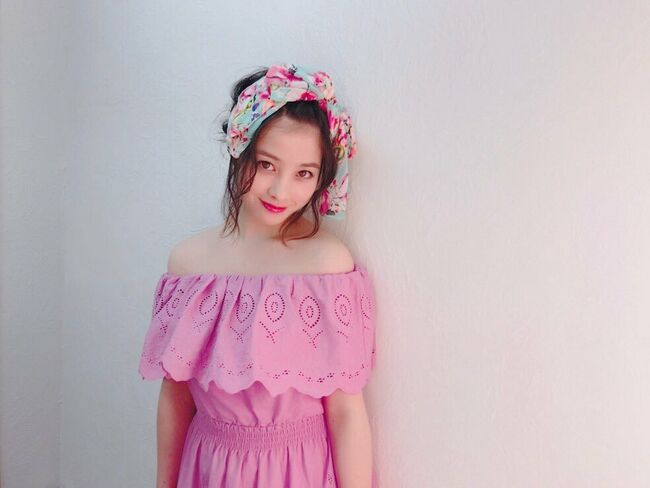 橋本環奈の巨乳谷間やグラビア画像659枚 おっぱいが大きい清純派女優の谷間や水着姿、お宝チラリショットまとめ458