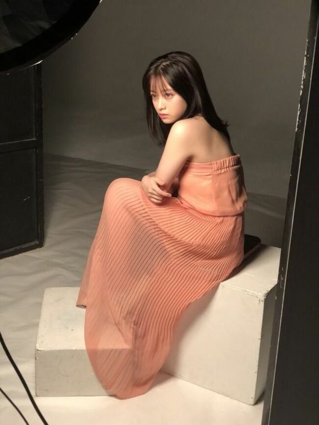 橋本環奈の巨乳谷間やグラビア画像659枚 おっぱいが大きい清純派女優の谷間や水着姿、お宝チラリショットまとめ477