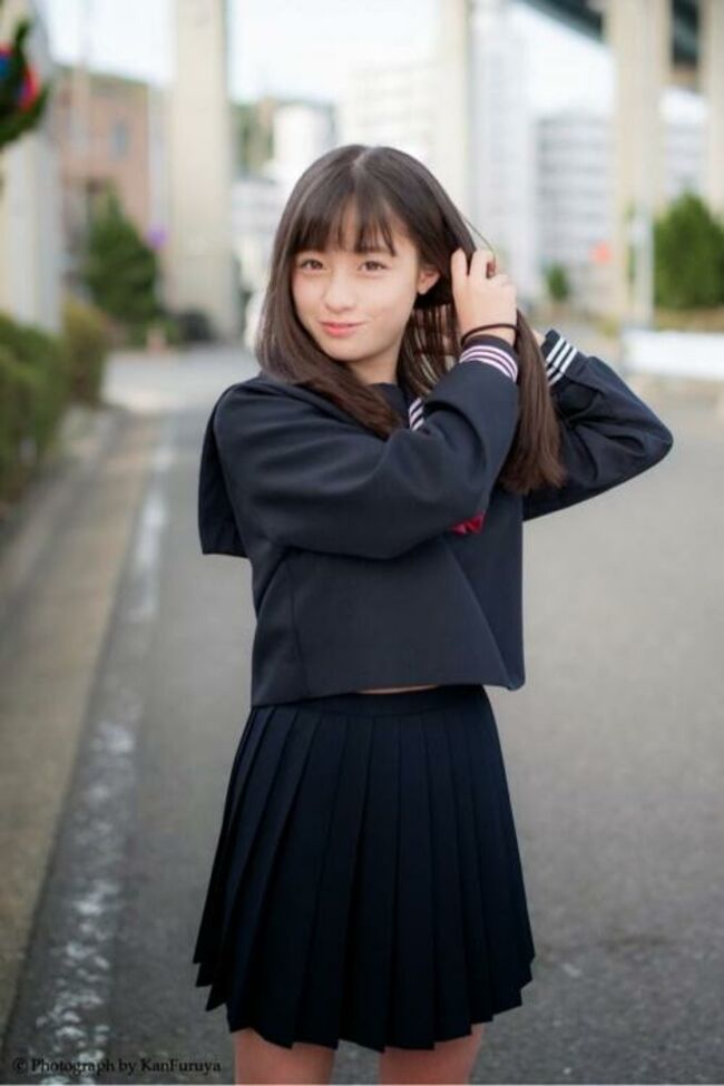 橋本環奈の巨乳谷間やグラビア画像659枚 おっぱいが大きい清純派女優の谷間や水着姿、お宝チラリショットまとめ489