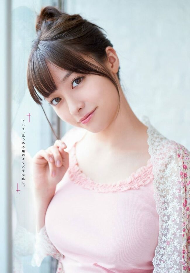 橋本環奈の巨乳谷間やグラビア画像659枚 おっぱいが大きい清純派女優の谷間や水着姿、お宝チラリショットまとめ538