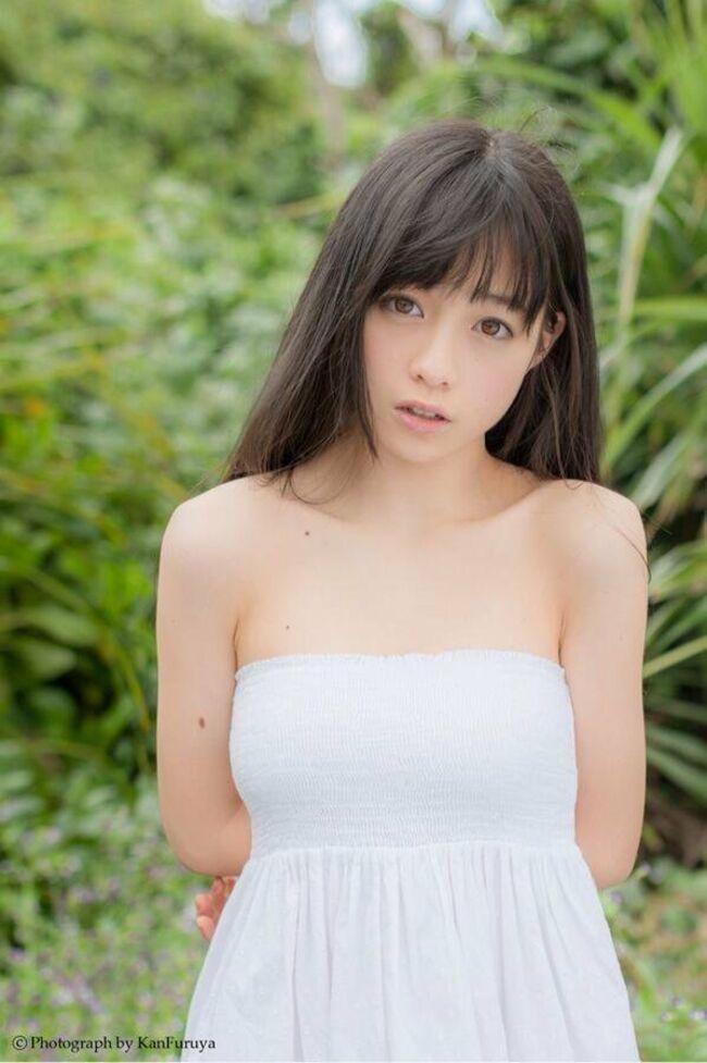 橋本環奈の巨乳谷間やグラビア画像659枚 おっぱいが大きい清純派女優の谷間や水着姿、お宝チラリショットまとめ548