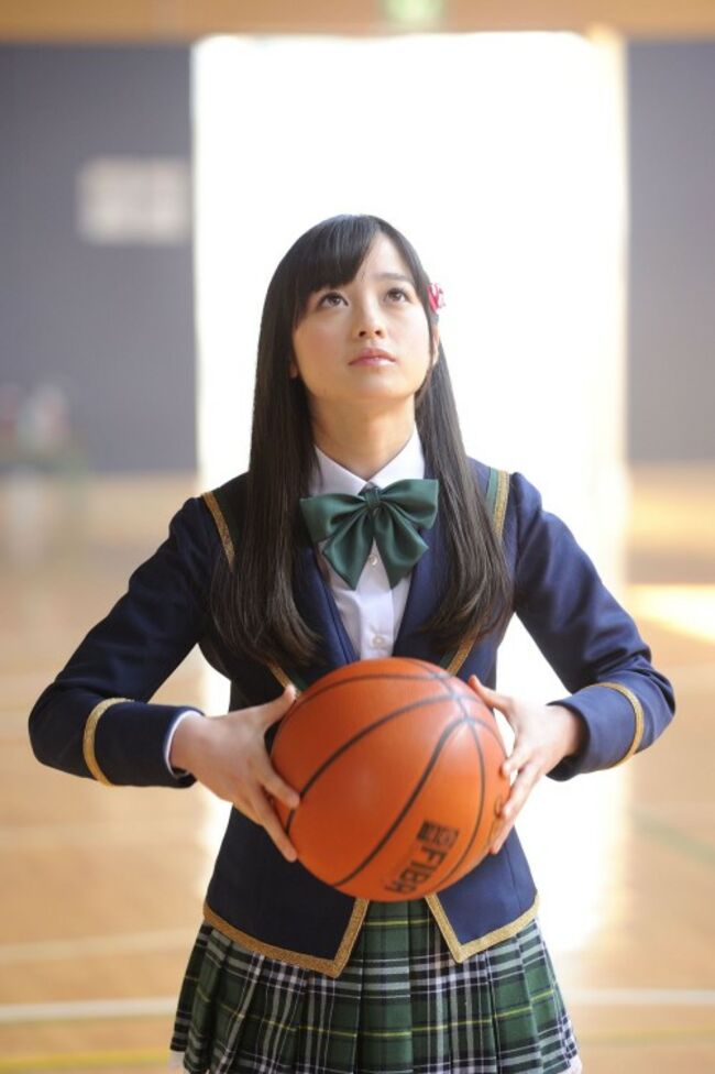 橋本環奈の巨乳谷間やグラビア画像659枚 おっぱいが大きい清純派女優の谷間や水着姿、お宝チラリショットまとめ549