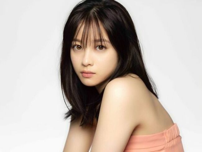 橋本環奈の巨乳谷間やグラビア画像659枚 おっぱいが大きい清純派女優の谷間や水着姿、お宝チラリショットまとめ552