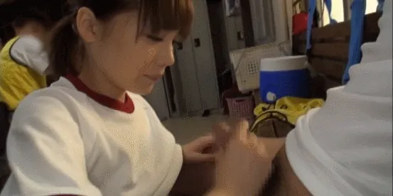 手コキエロGIF画像100枚 素人やavのエロい手淫を寸止め焦らしから激飛び射精まで集めてみた085